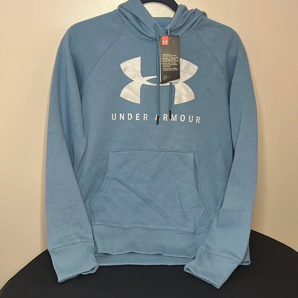 Under armour hoodie brand new with tags size small women’s